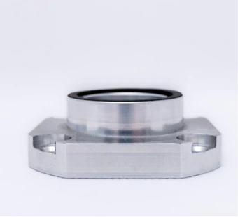 Gefrästes Aluminiumgehäuse mit Dichtung und Befestigungsbohrungen